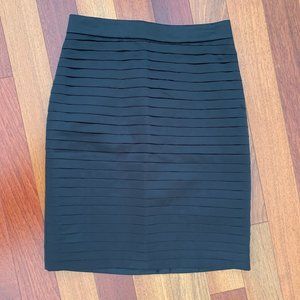 H&M Black skirt with horizontal folds